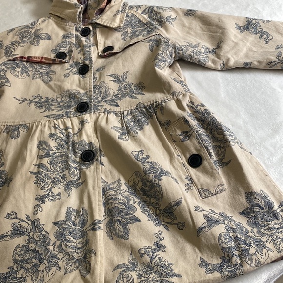 Floral Girl’s Coat with Hoodie Size 7 and up - Picture 4 of 13